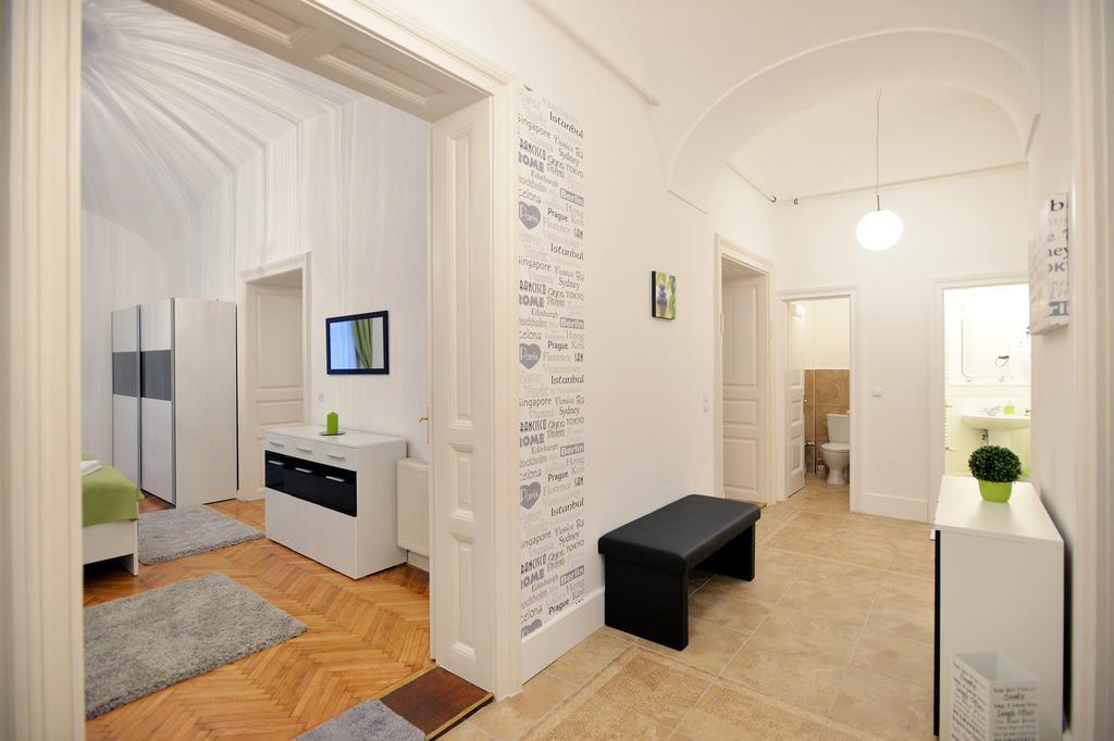 Varkapitany Apartman Eger Extérieur photo