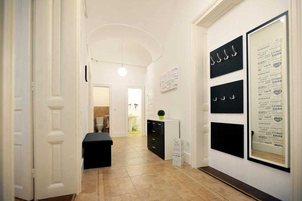 Varkapitany Apartman Eger Extérieur photo